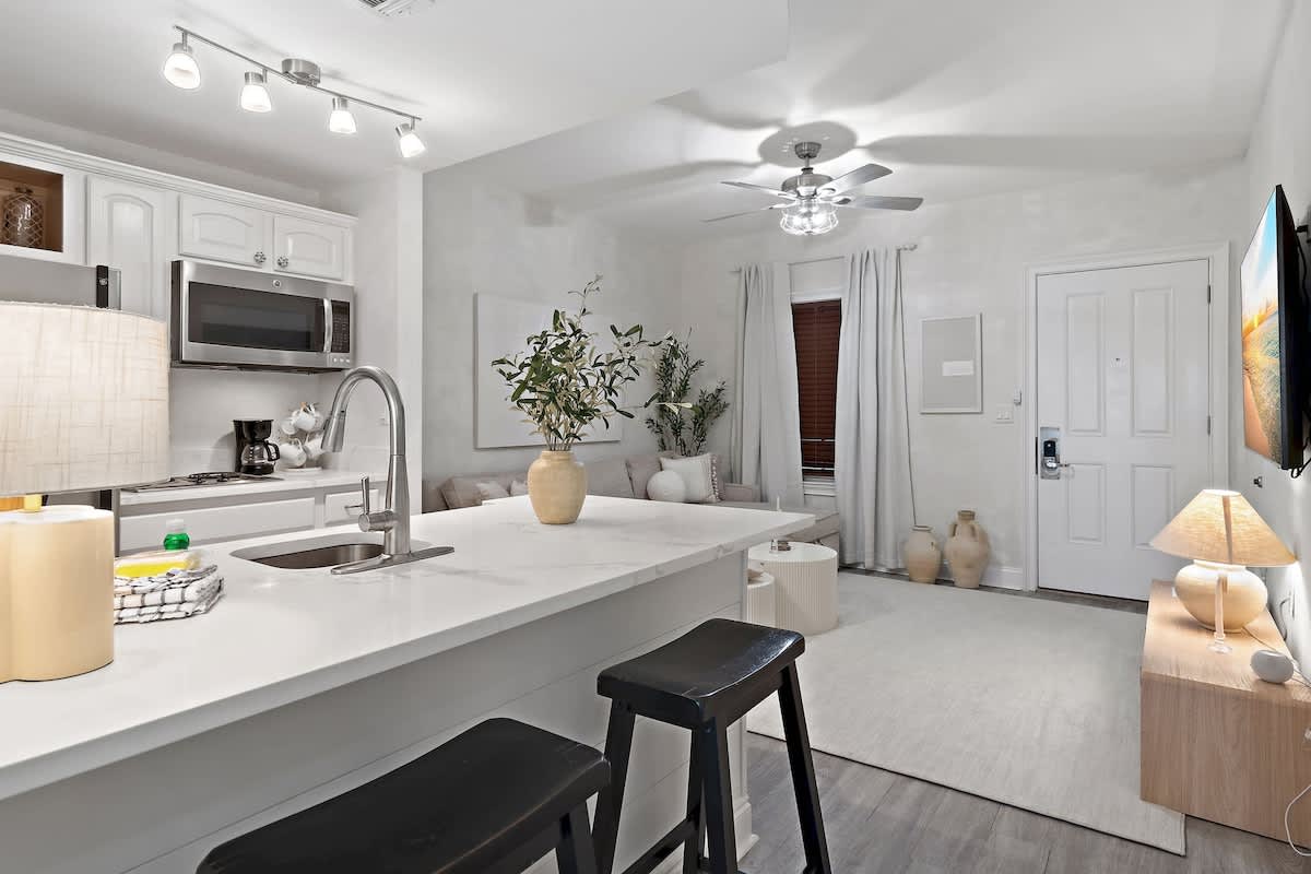 Amore by The Sea | Lake Views | Steps From Pool