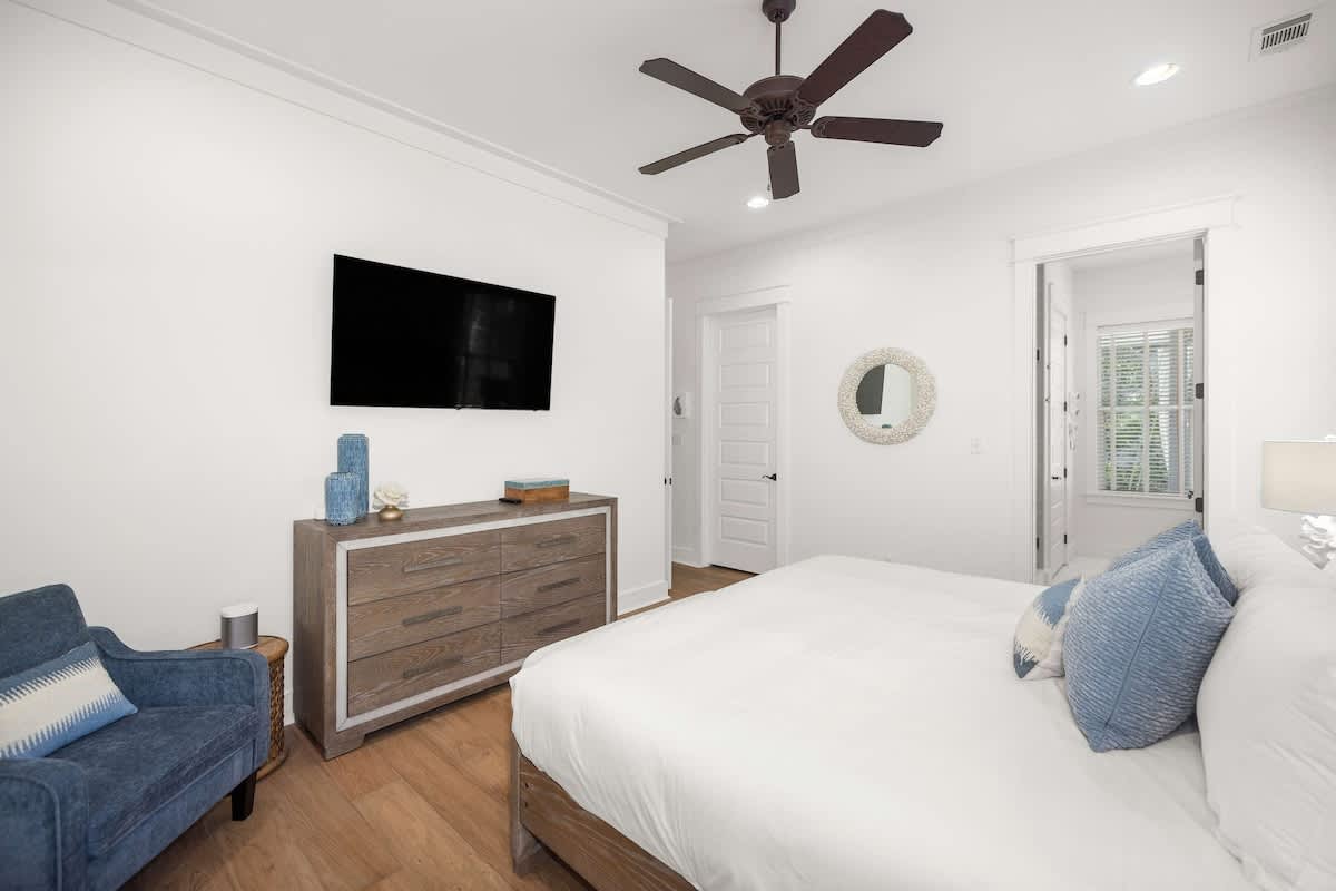 Seagrove Escape | Refreshed + Shared Pool