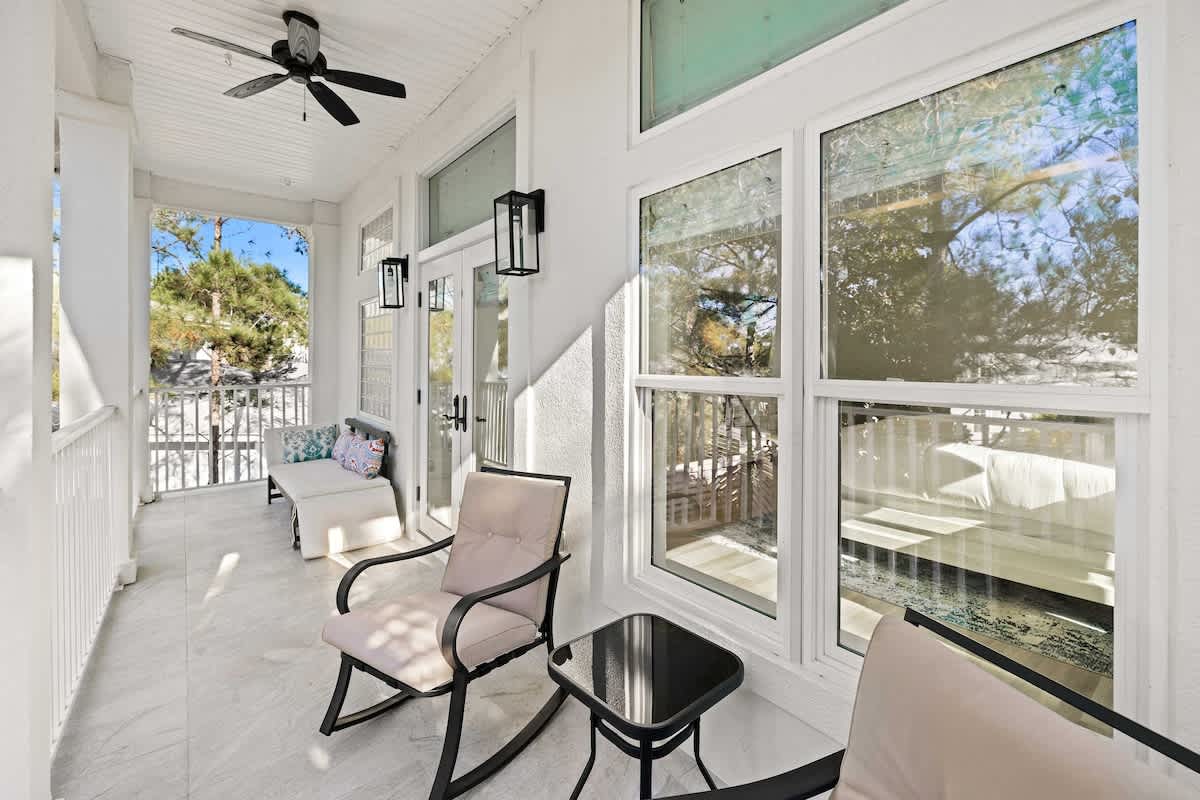 Gulf Coast Retreat with Pool < 1 Mile to Beach