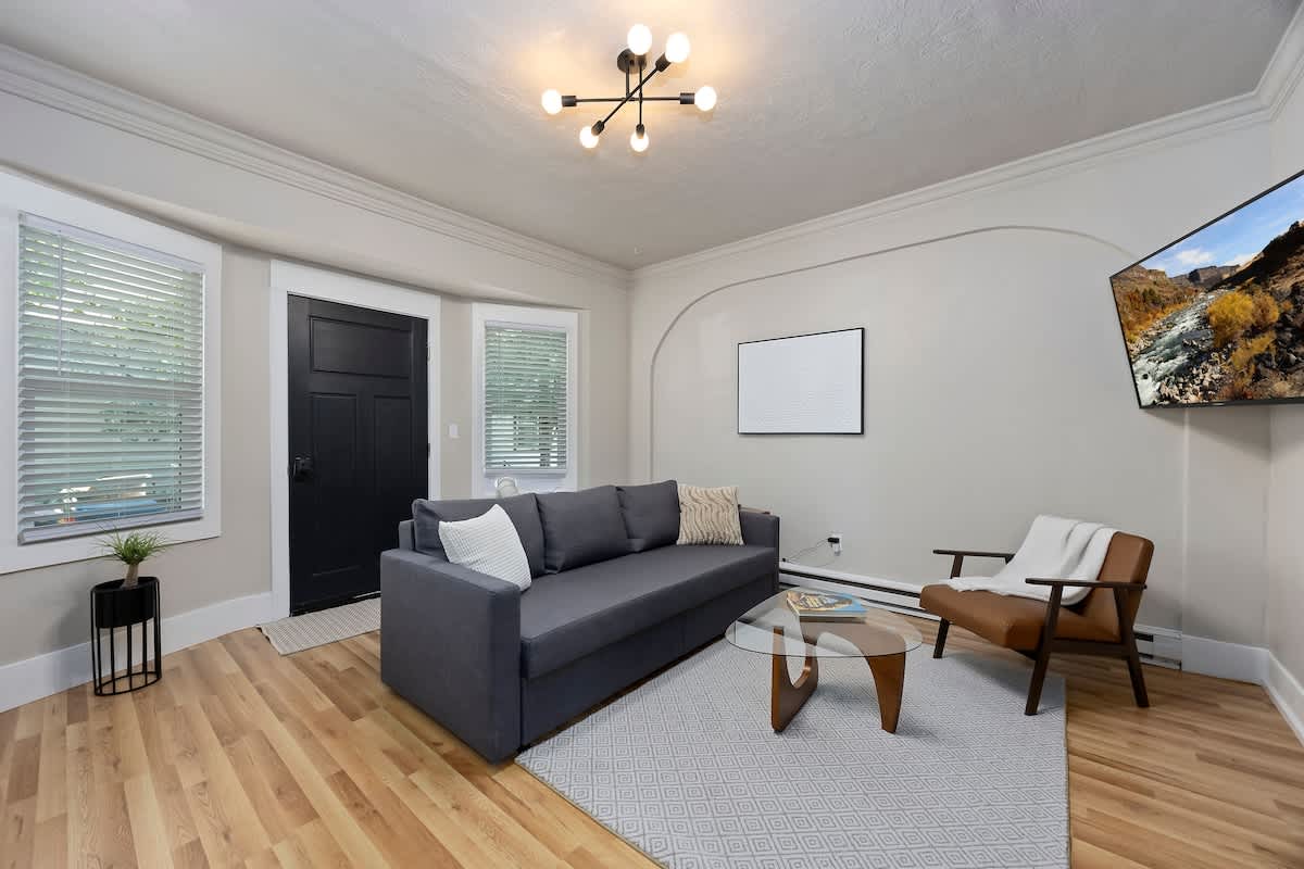 #StayinMyDistrict 2nd Avenue Downtown Twin Falls — Twin Falls, ID — vacation rental