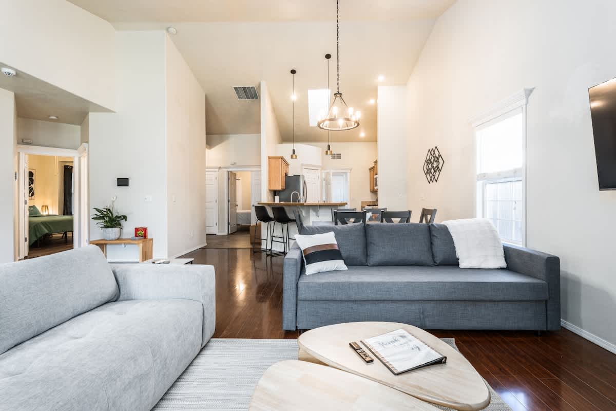 #StayinMyDistrict Sunflower Lane Townhouse — Boise, ID — vacation rental
