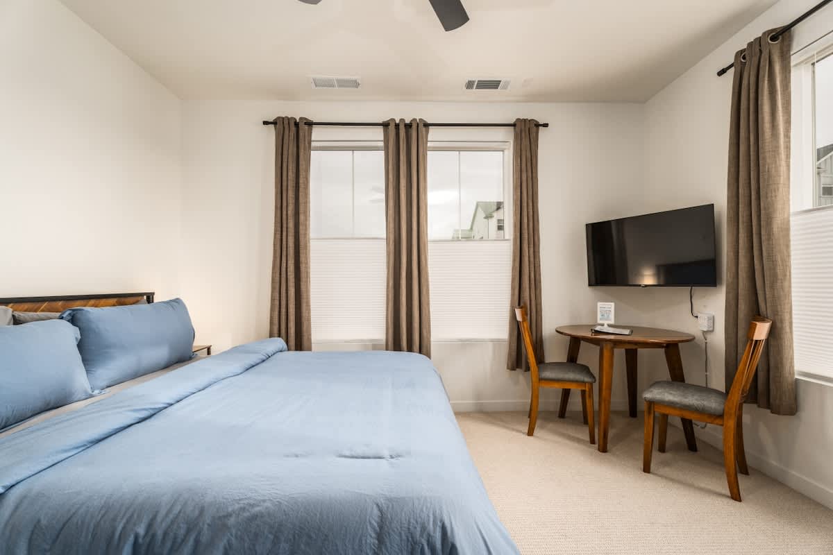 #StayinMyDistrict King Studio Near The Village — Boise, ID — vacation rental