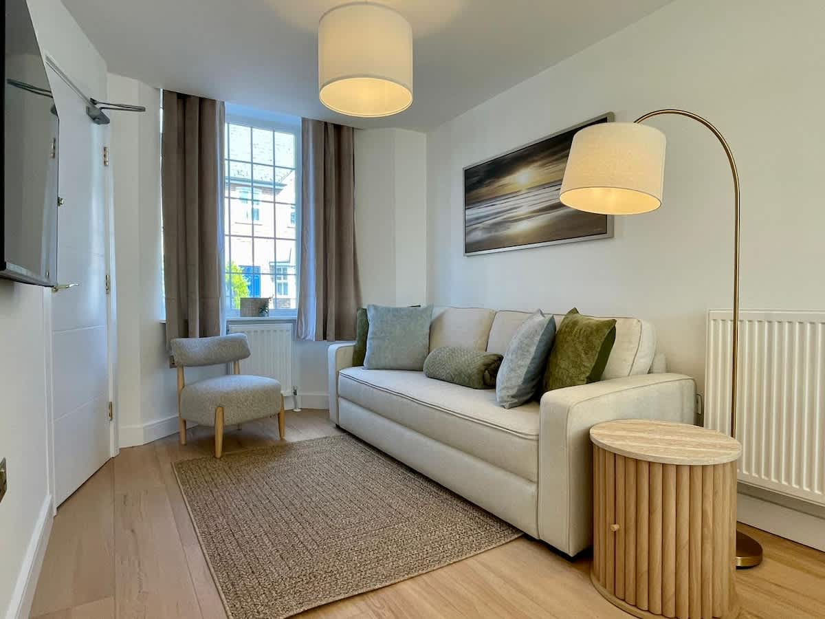 Canterbury City Stay | Duplex | 2 min to Station — Kent, England — vacation rental