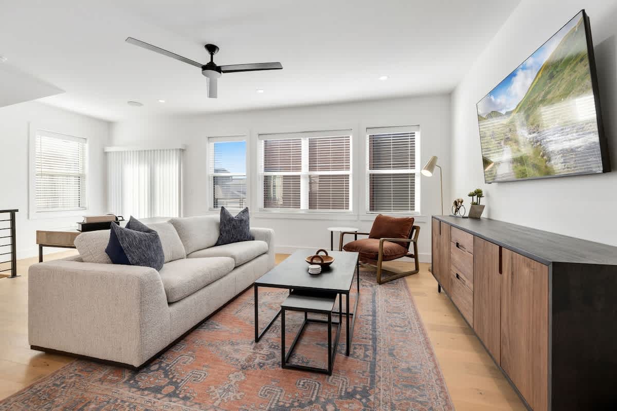 Expedition - Arts District - Garage - 0.5 mi DT — Bentonville, AR — vacation rental