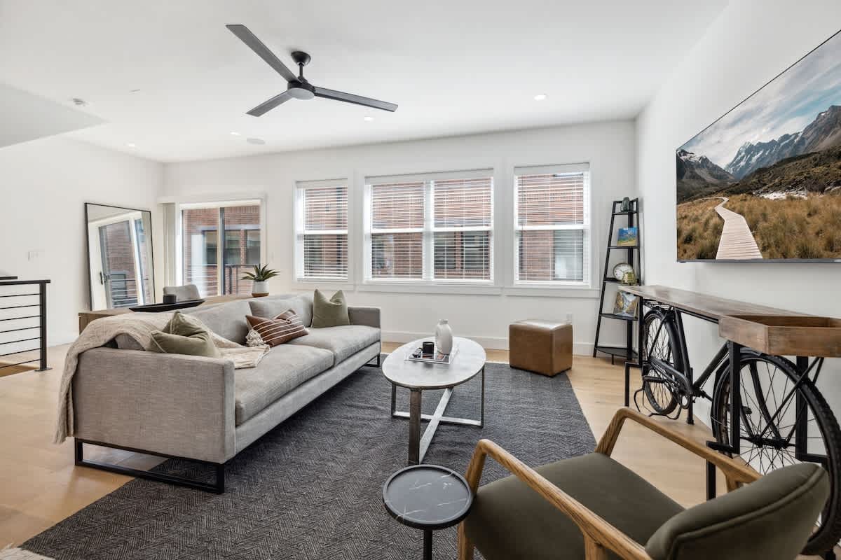 Trailblazer - Arts District - Garage - 0.5 mi DT — Bentonville, AR — vacation rental