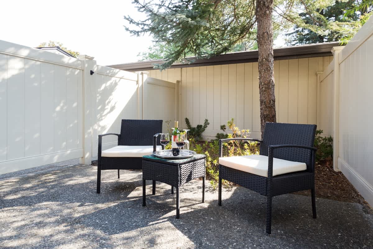 Prime Wine Country Studio | Walk to Wineries & Pet-Friendly 3