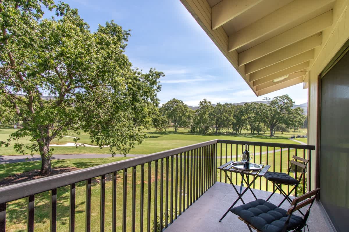 Luxury Napa Condo | Golf Views & Prime Location 6