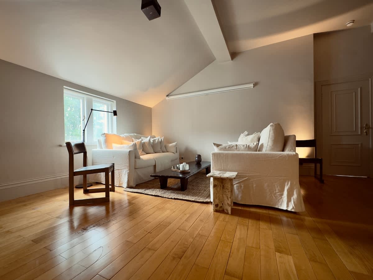 Grand 2BR Penthouse | 100" Cinema | Hyde Park