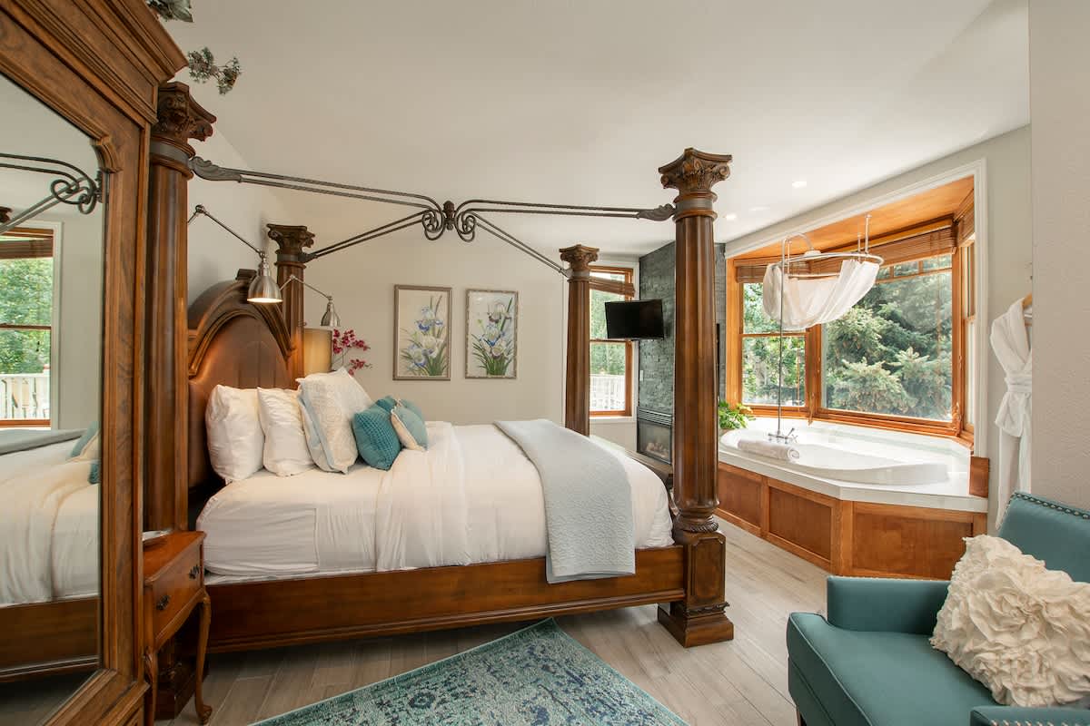 Silver Meadows — Wildwood Canyon Inn