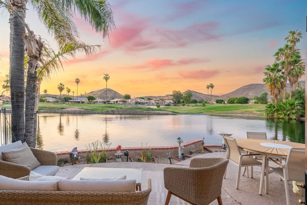Lakeside home with private patio, Grill, Golf view — Glendale, AZ — vacation rental