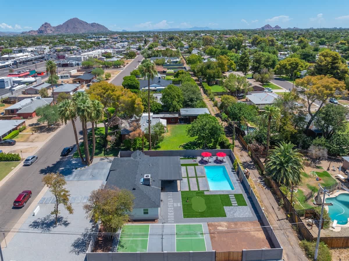 Downtown Phoenix Pool Pickleball Mini Putt Home AZ — Phoenix, AZ — vacation rental