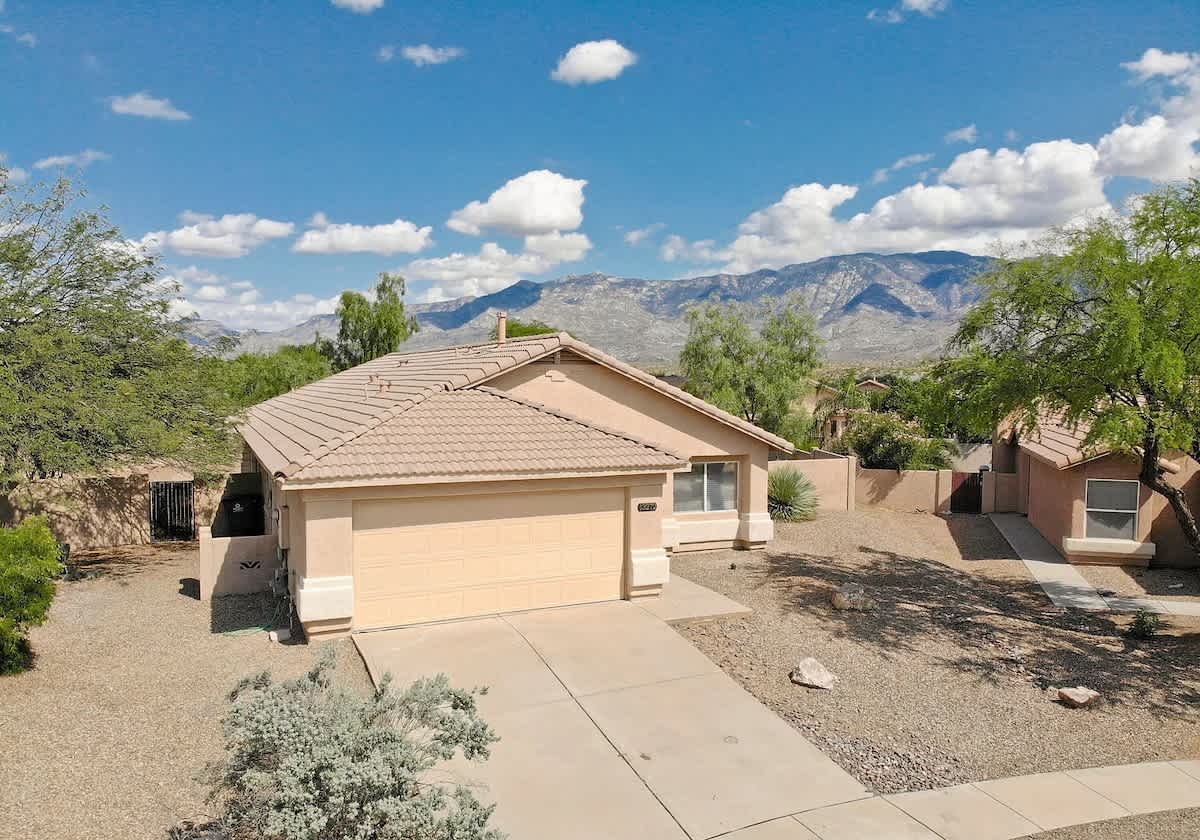 4 Bedroom Retreat in the Heart of Oro Valley