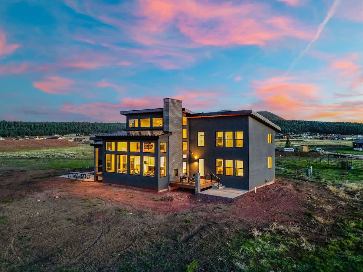 The Bluebird Flagstaff, Jacuzzi, Sleeps 26 6