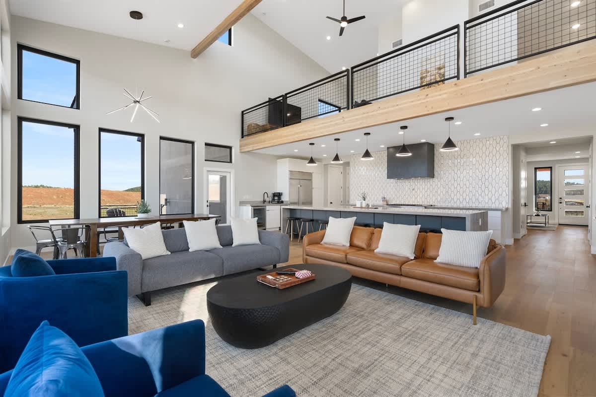 The Bluebird Flagstaff, Jacuzzi, Sleeps 26 3