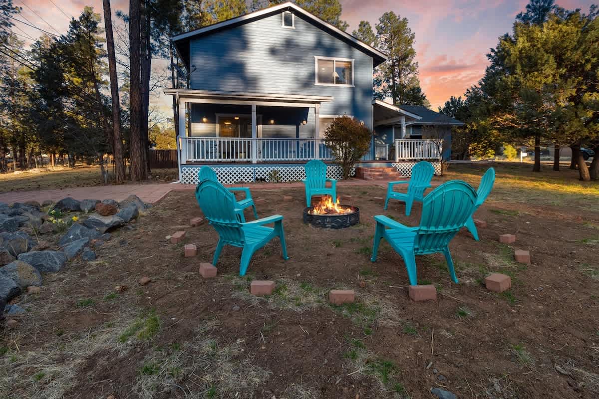 5-BR Home w/ Deck | Big Backyard | Sleeps 14 — Wagon Wheel, AZ — vacation rental
