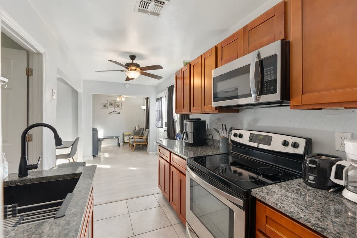 4 Bedroom | Jacuzzi | Location | Outdoor Dining