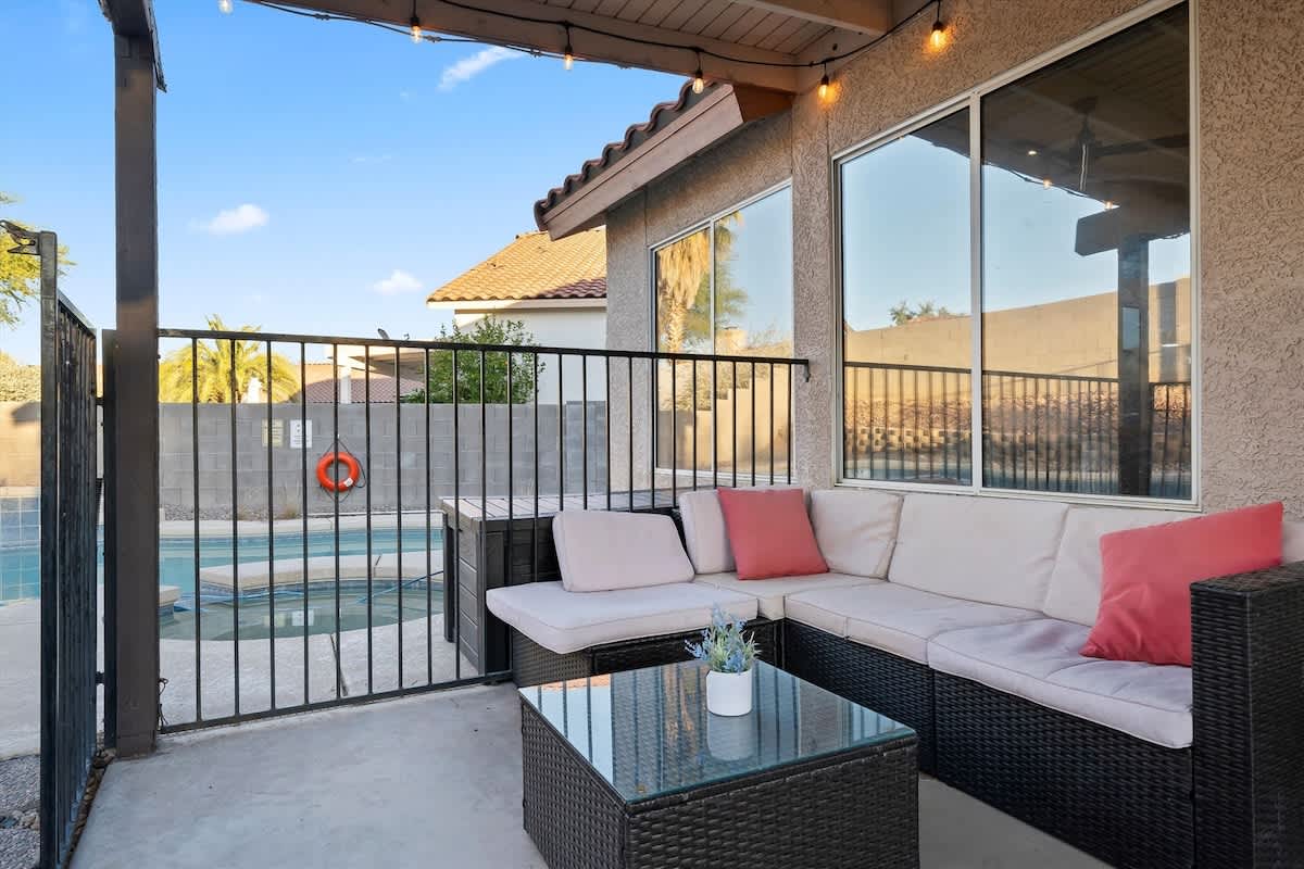Pool, Oro Valley Oasis, Sleeps 8 3
