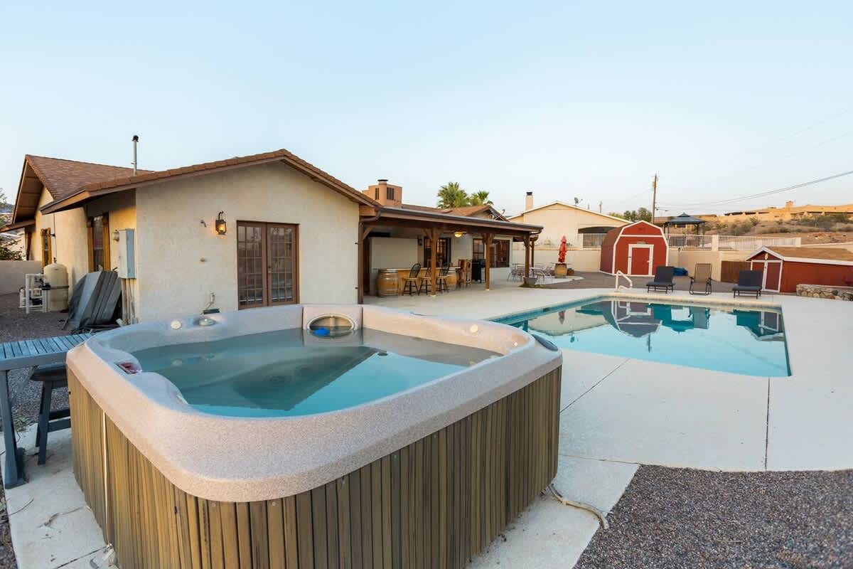 Sunset Lake Views | Pool • Hot Tub • Sleeps 16 3