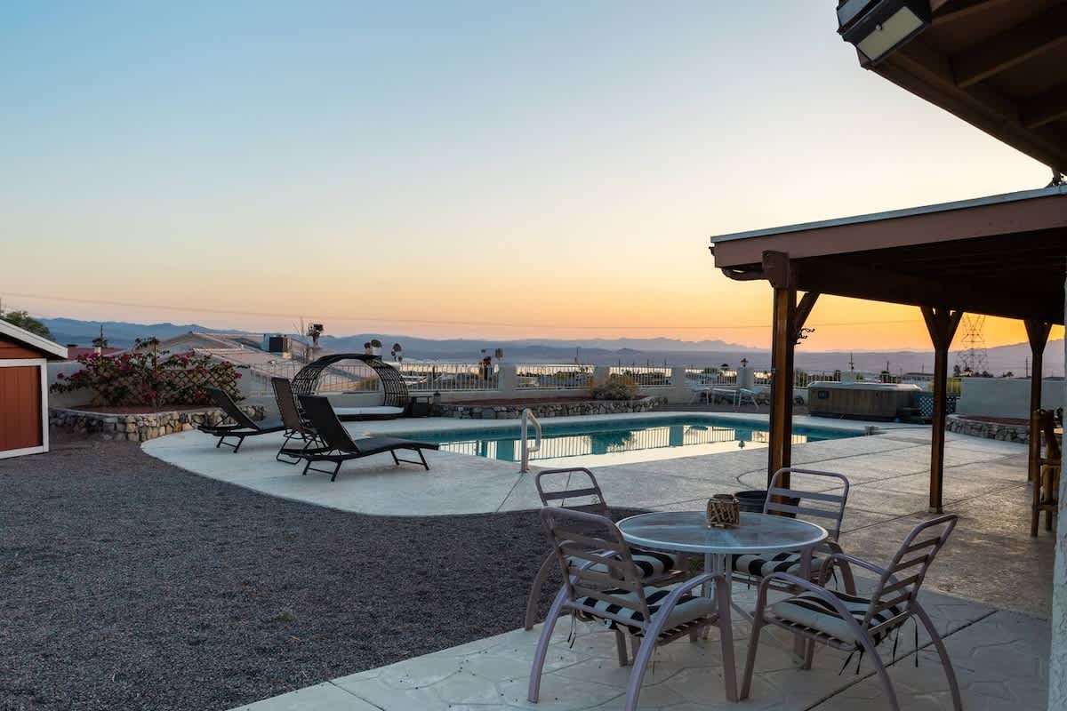 Sunset Lake Views | Pool • Hot Tub • Sleeps 16 4