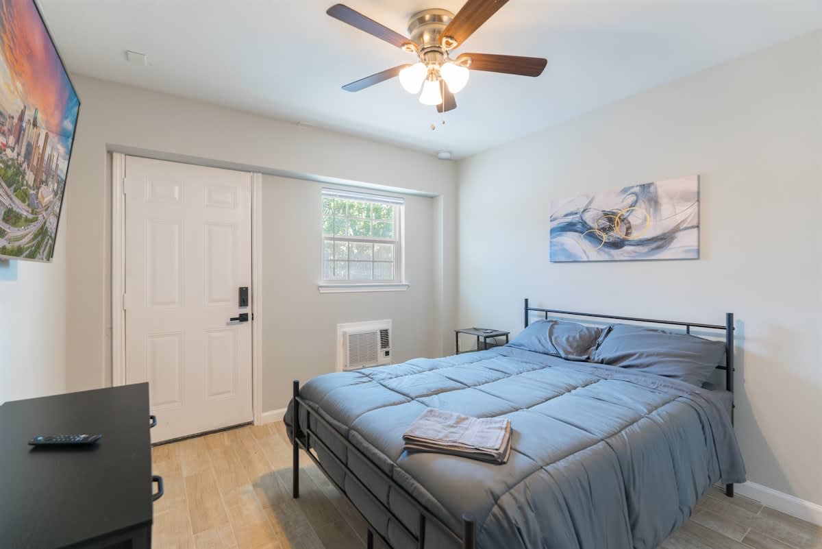 Beautiful 1BR APT | Downtown Houston 4