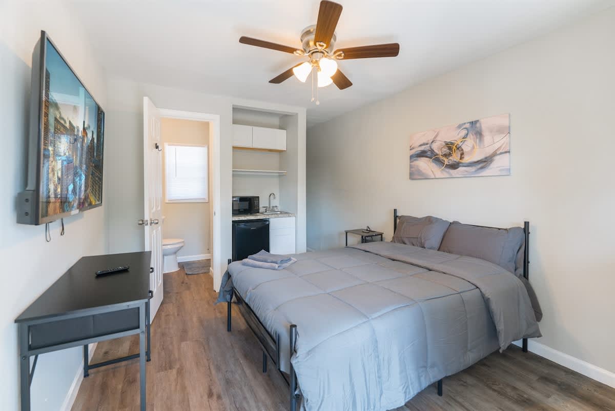 Elegant 1BR APT | Downtown Houston