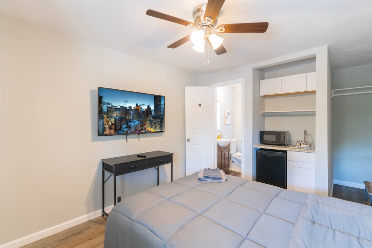 Elegant 1BR APT | Downtown Houston 5