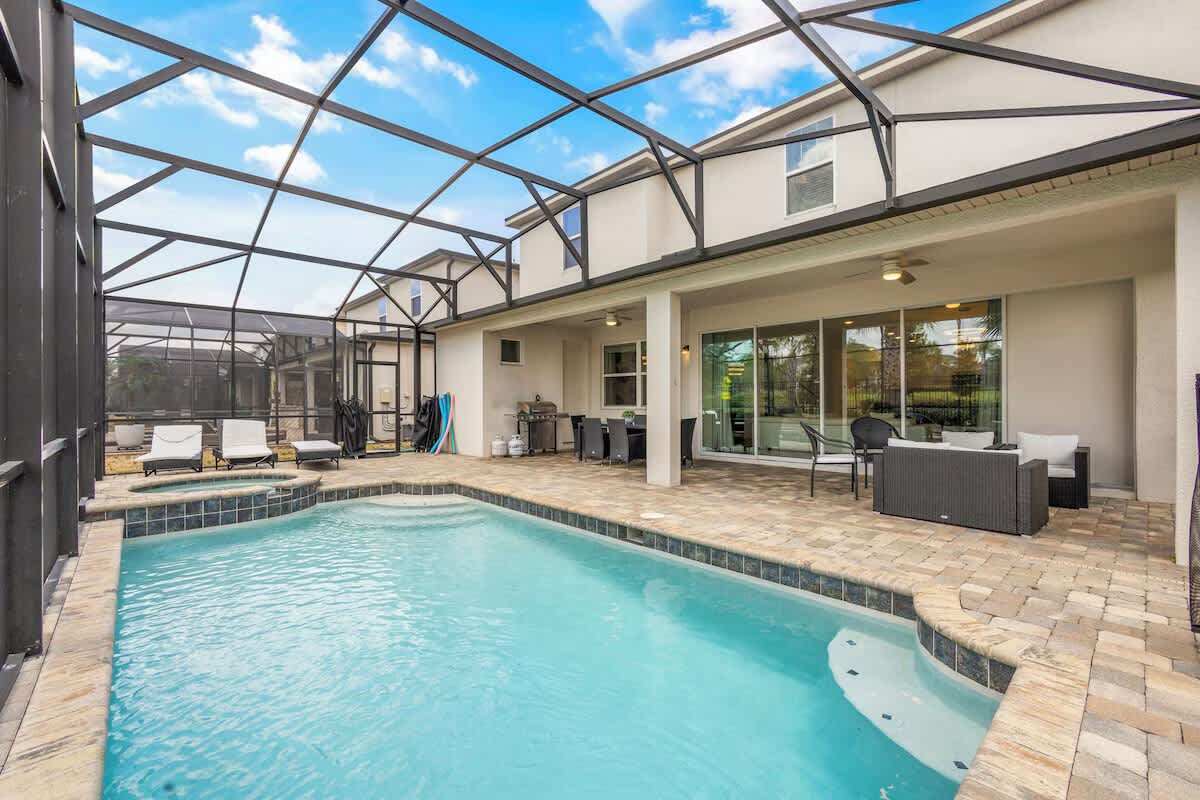 Luxury 9BR Oasis, Themed Rooms & Water Park — Kissimmee, FL — vacation rental