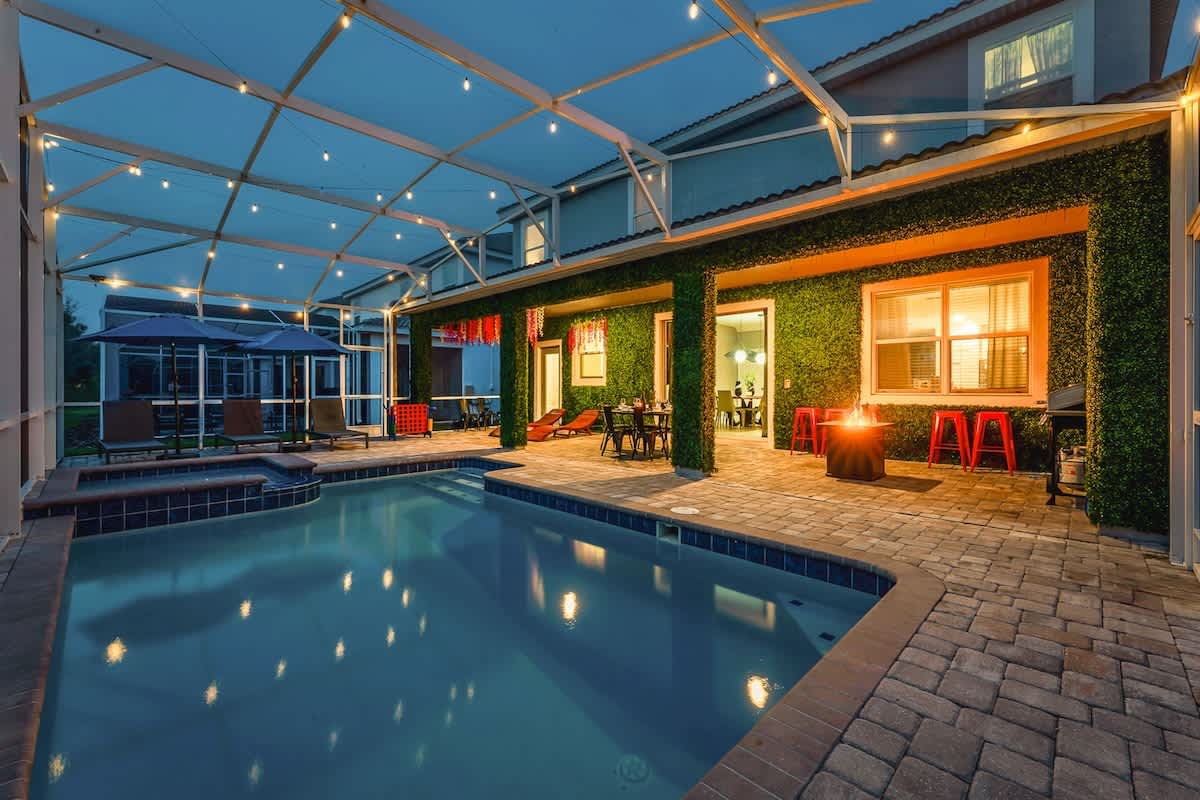 9 bedroom Villa, Themed Rooms, Game Room, Movie — Four Corners, FL — vacation rental