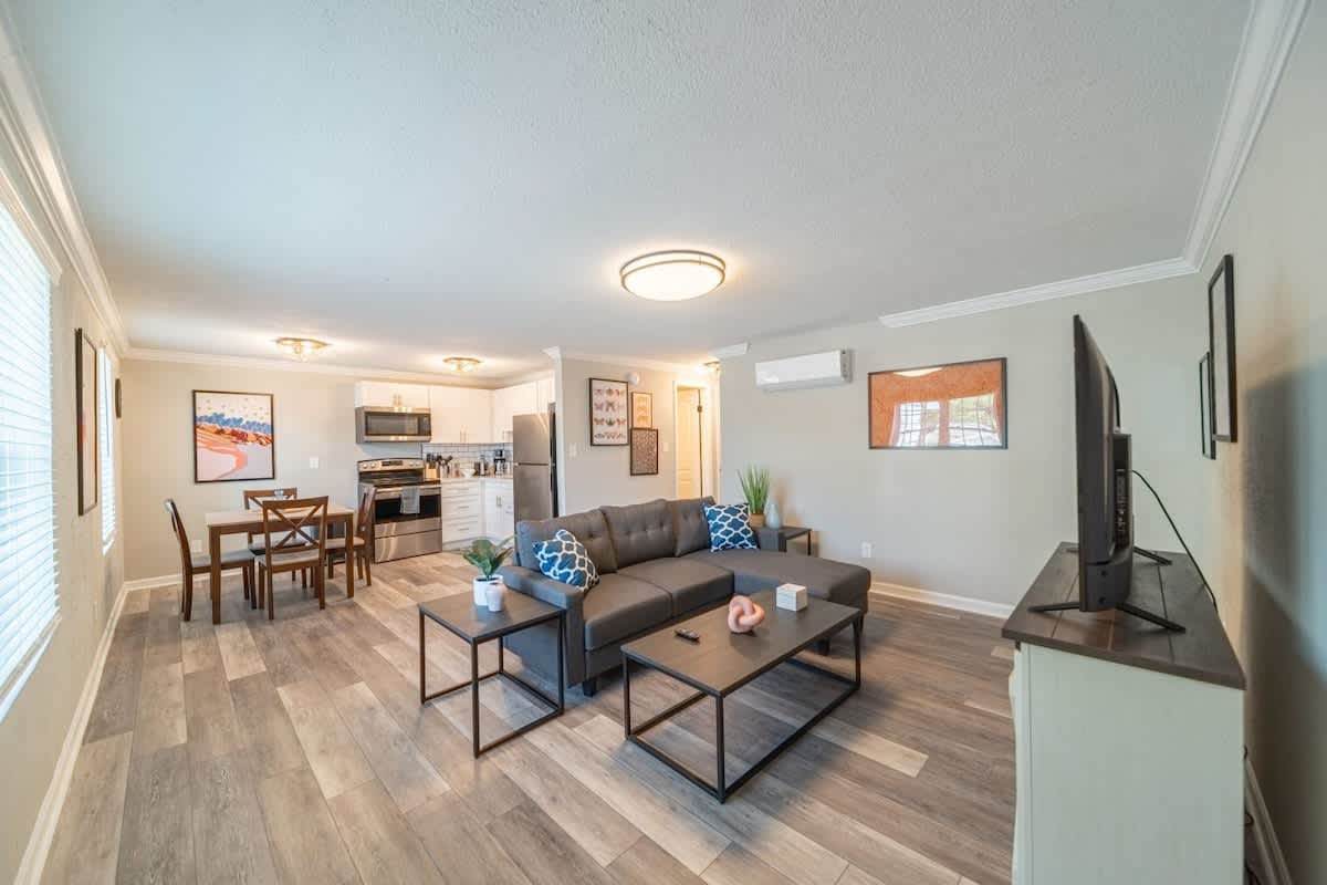 OV Mosaic - Tide Suite — Norfolk, VA — vacation rental