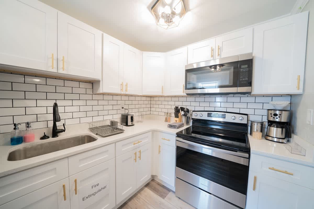 OV Mosaic - Topaz Suite — Norfolk, VA — vacation rental