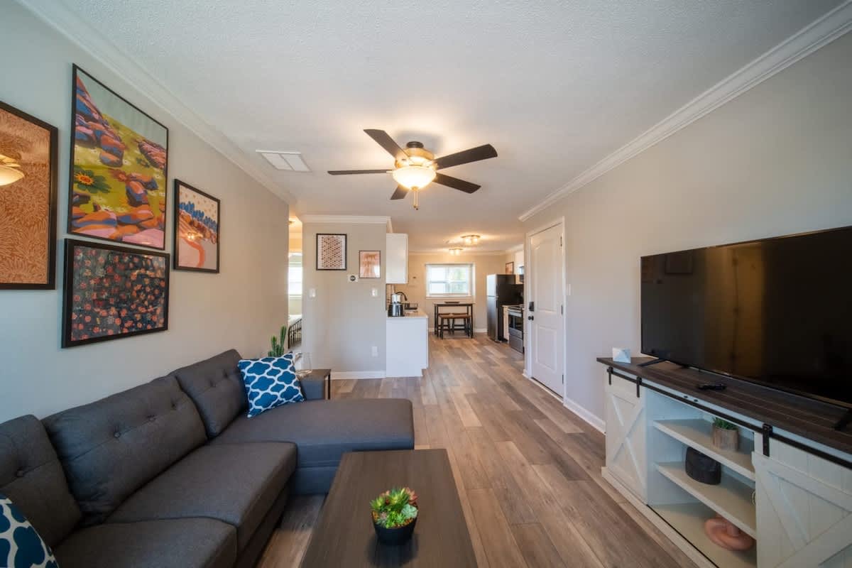 OV Mosaic - Current Suite — Norfolk, VA — vacation rental