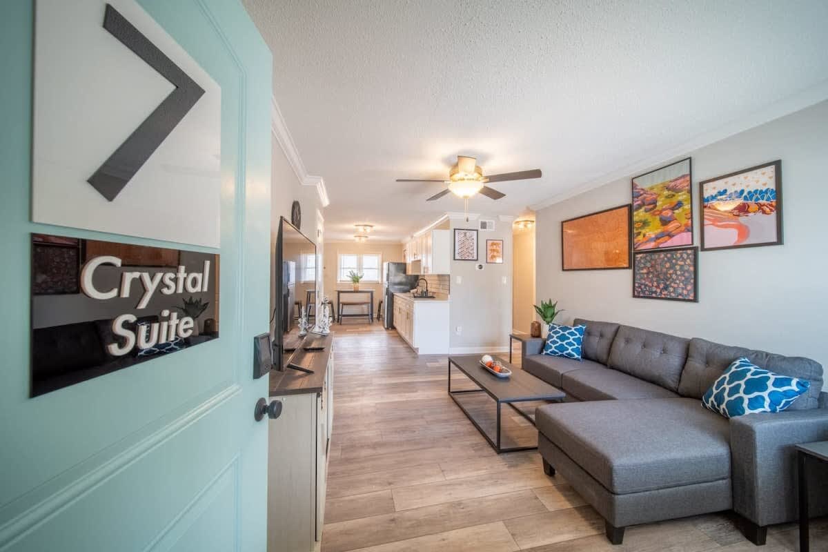 Sojourn Cozy Coastal Condo - Crystal Suite — Norfolk, VA — vacation rental