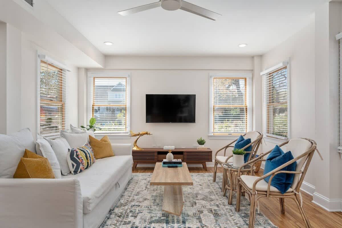 Walk to Beach or Sound. Salty Duck - Unit B — Duck, NC — vacation rental