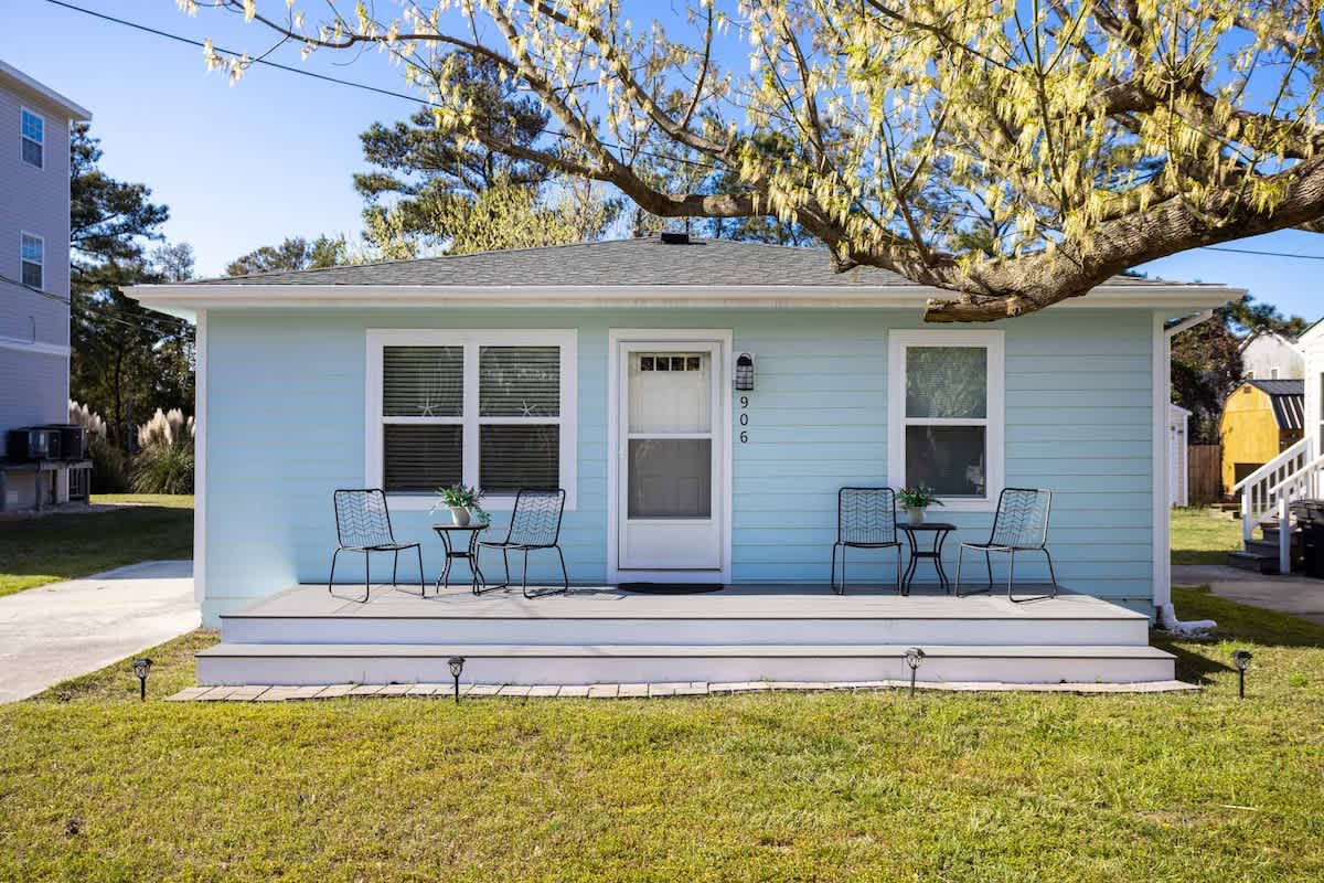 Cozy Soundside Cottage  • Bring Your Dog! — Kill Devil Hills, NC — vacation rental