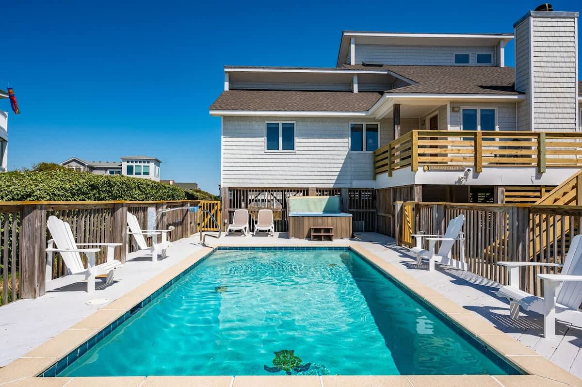  2Min Walk to Beach - Pool, Hot Tub, Ocean Views — Corolla, NC — vacation rental