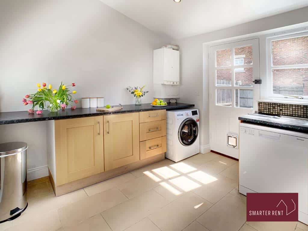 Ascot - Parking, Garden, Pets Welcome