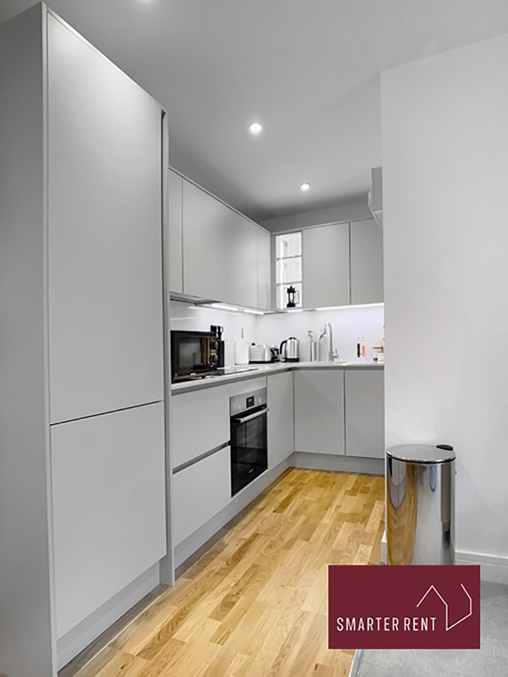 Eton, Windsor - 1 Bedroom Flat - With Parking