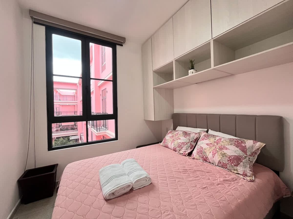 Stylish Condo in Casco Viejo w/ Private Balcony