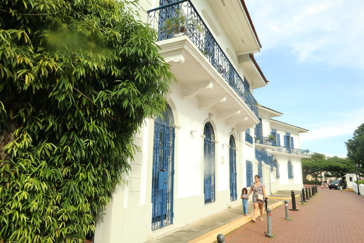 Stylish Condo in Casco Viejo w/ Private Balcony