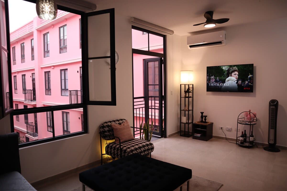 Stylish Condo in Casco Viejo w/ Private Balcony