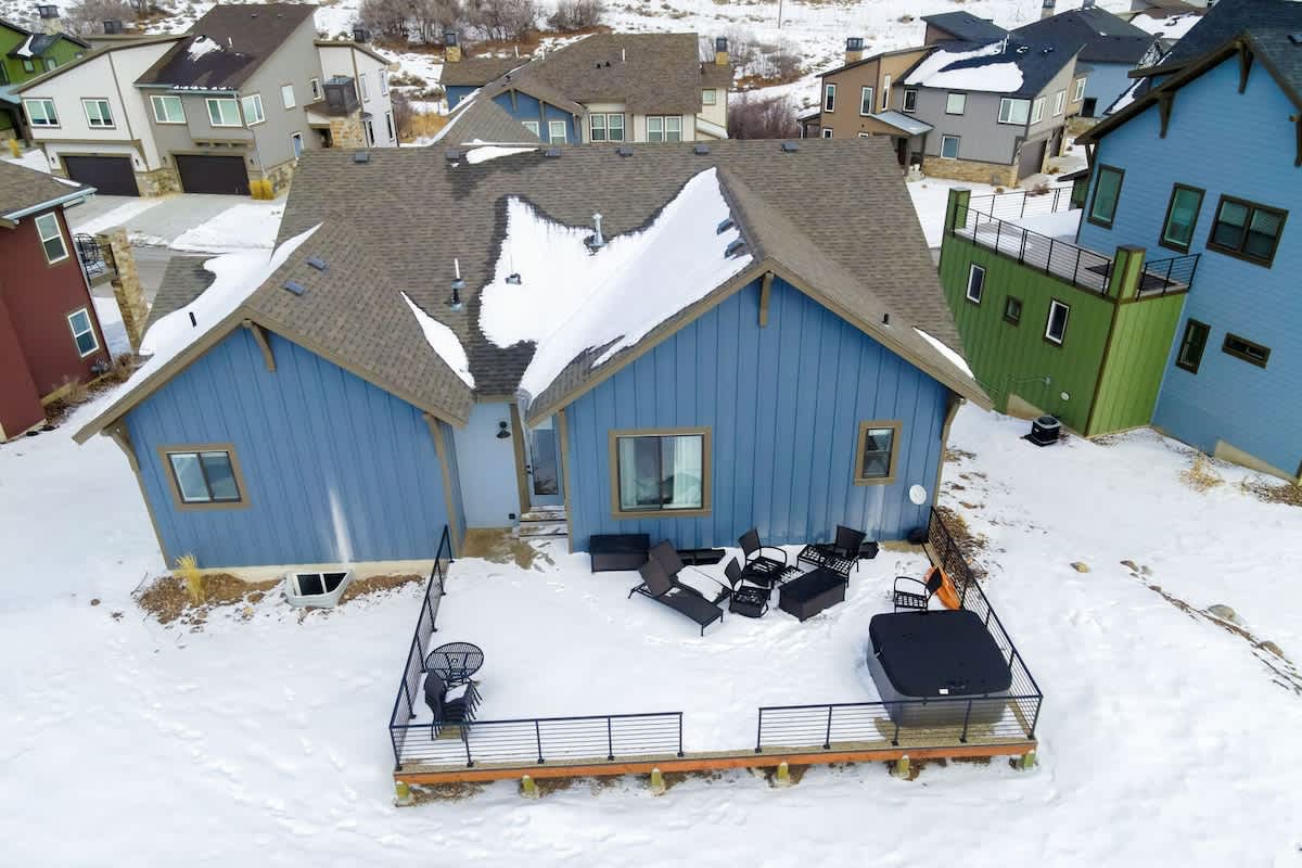 Back Deck with Hot Tub