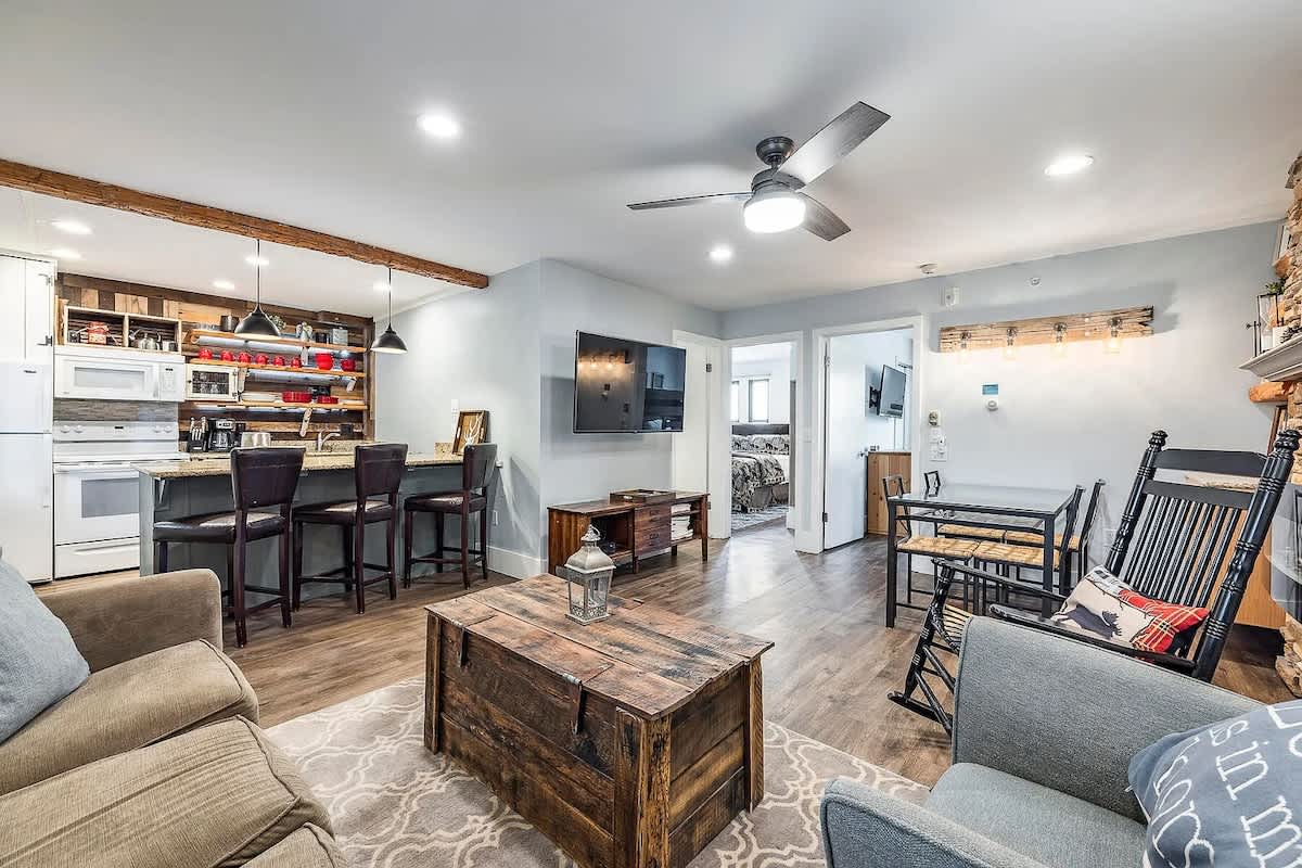 Mountain Haven Steps Away from PC MTN Heated Pool