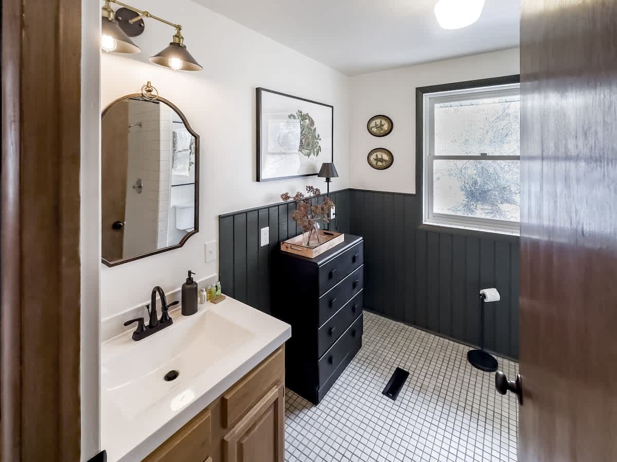 Upstairs Bathroom