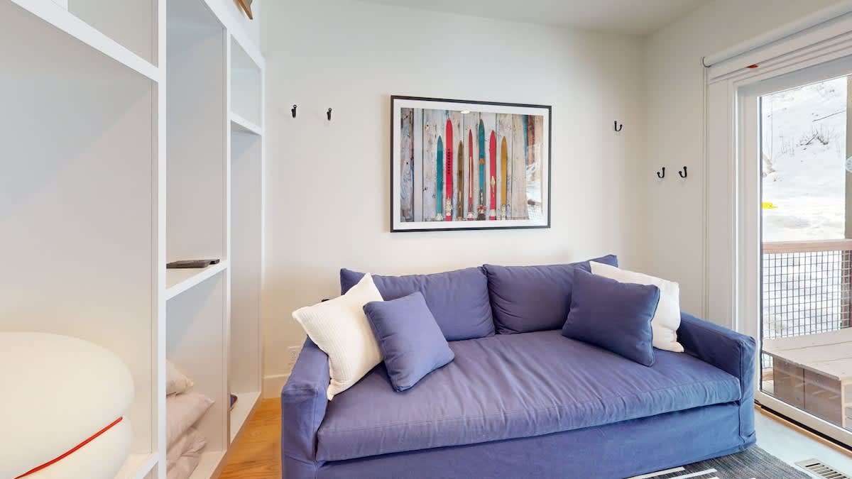 Woodside Elegance | Ski-In Ski-Out Escape | Photo 33