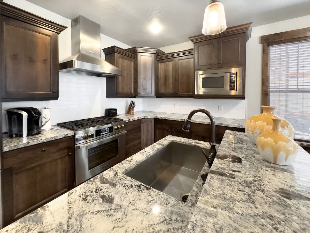 Ideal Condo | 2 Minute Drive to Deer Valley's Lift 4