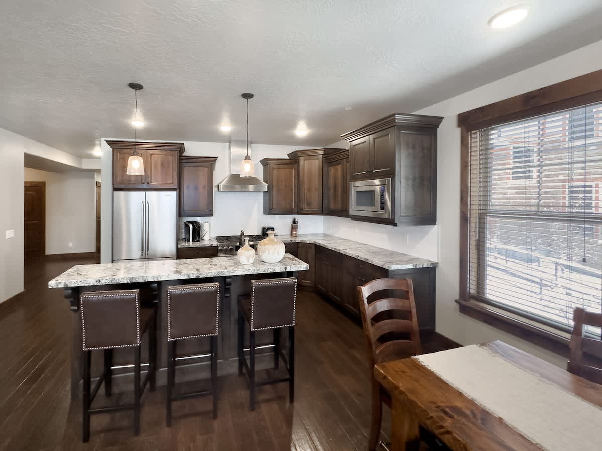 Ideal Condo 2 Minute Drive to Deer Valley's Lift | Photo 7