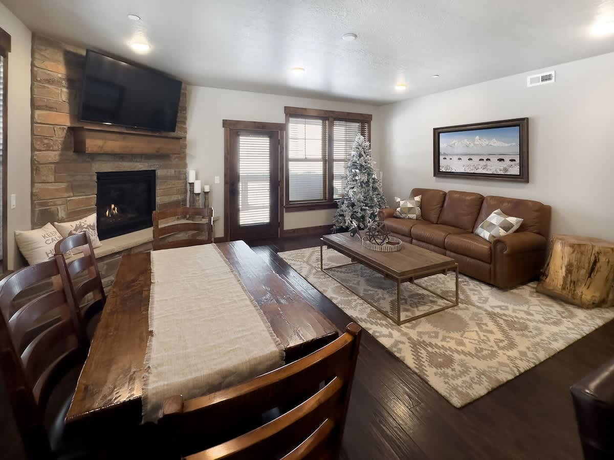 Ideal Condo 2 Minute Drive to Deer Valley's Lift | Photo 9