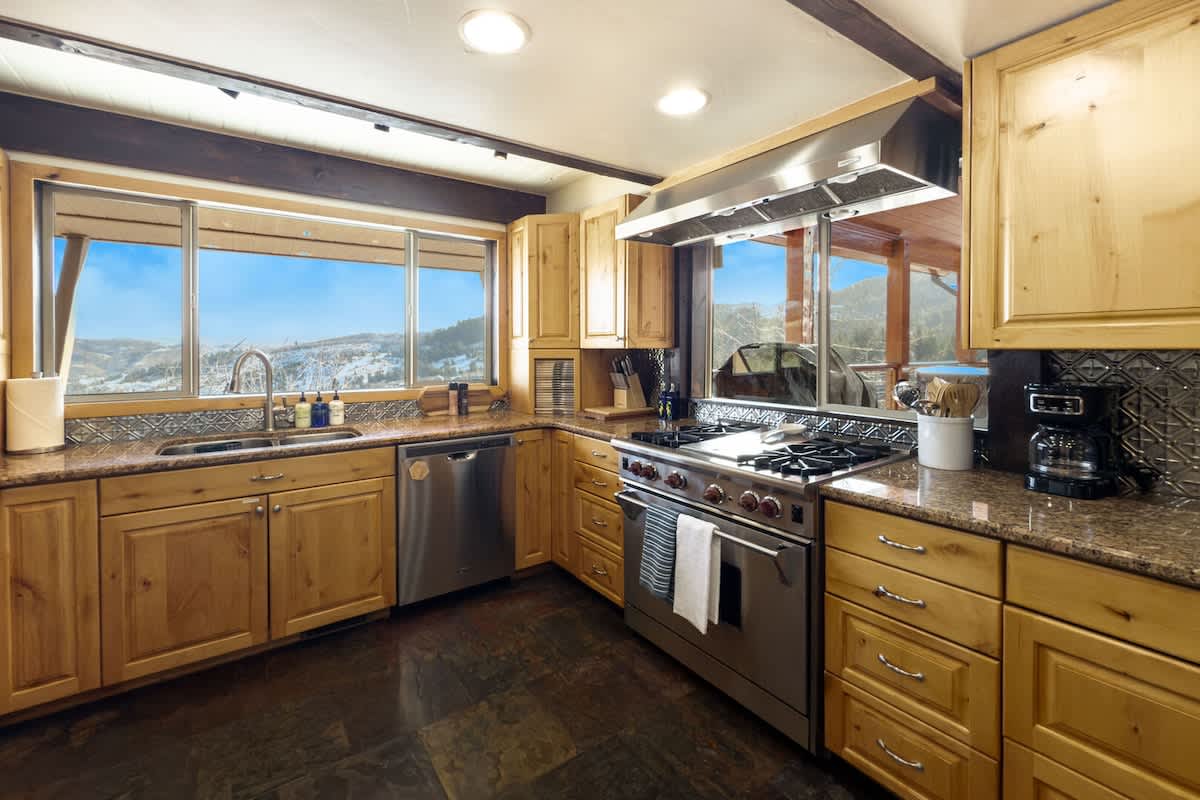 Cozy Rustic Escape Near Park City Adventures 3