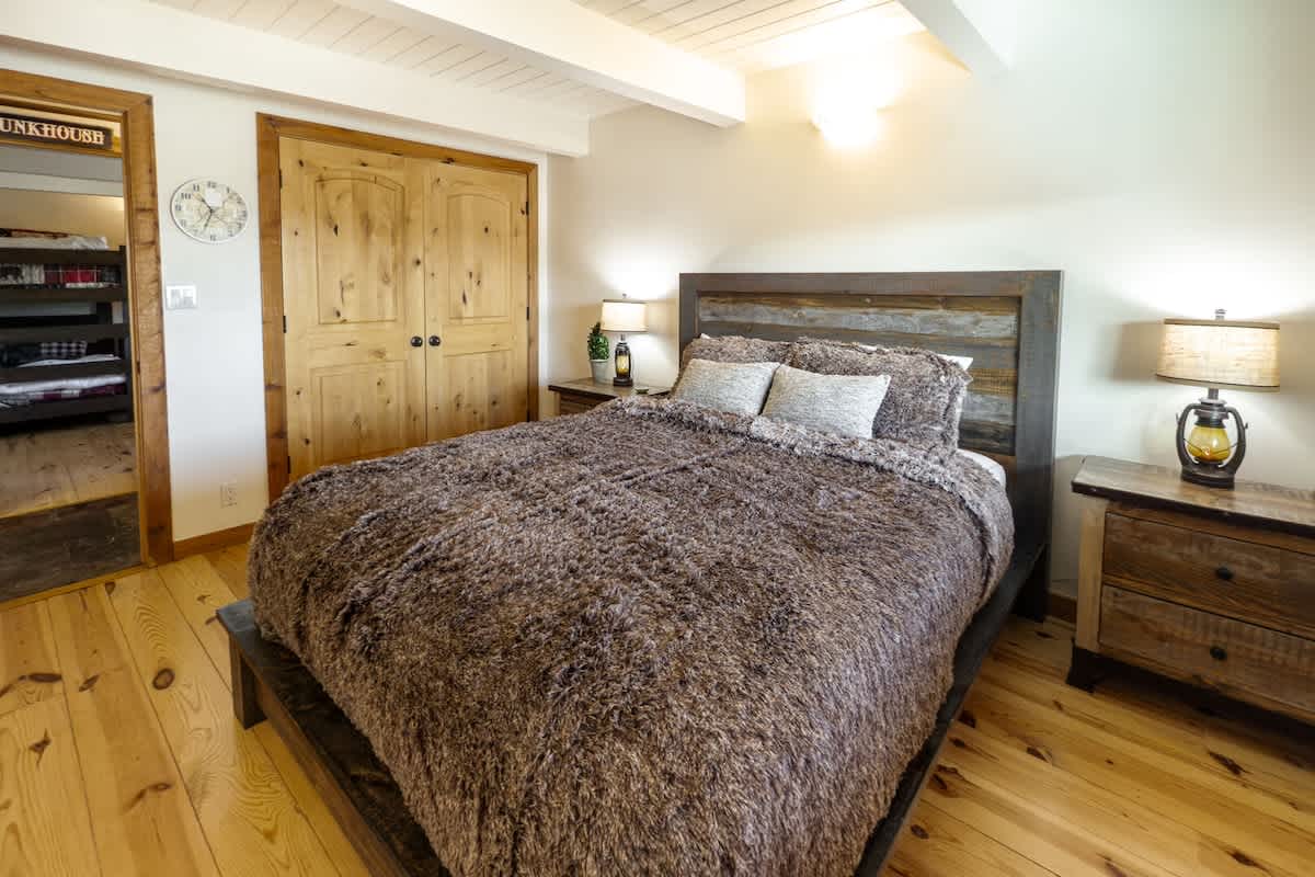 Bedroom Two Queen Bed