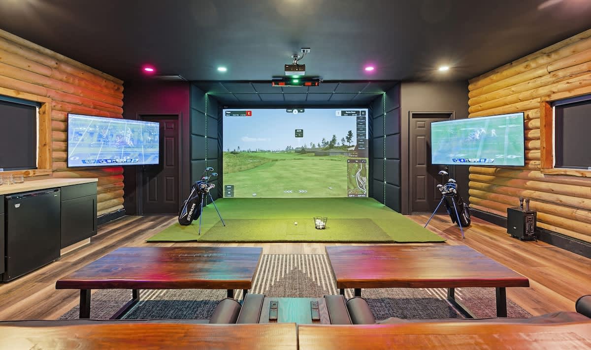 The Crestview Cabin | Golf Simulator & Hot Tub 2